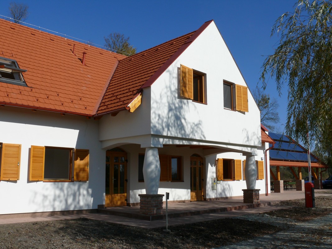 Horgászház elölről