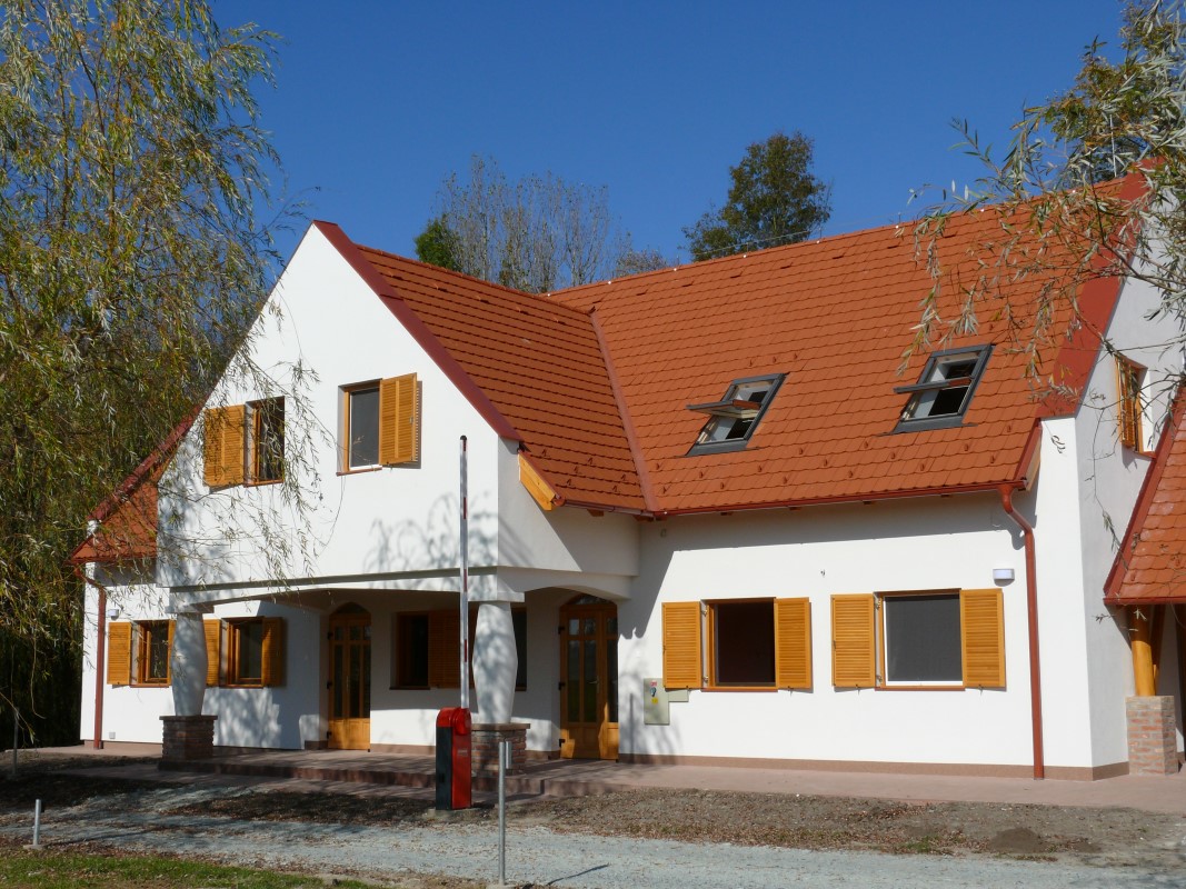 A horgászház épülete